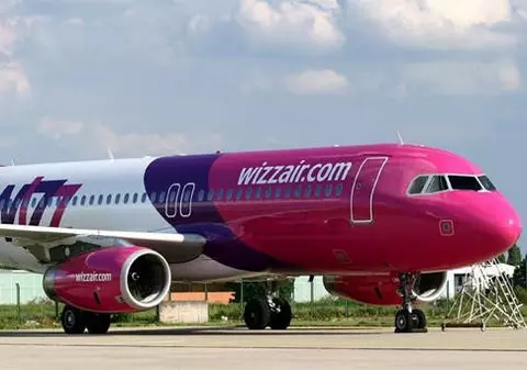 Compania aviatică Wizzair NU pleacă din România