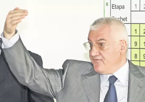 Dumitru Dragomir l-a «înmuiat» pe șeful roș-albaștrilor cu blesteme: "Să-l doară o unghie şi o măsea"