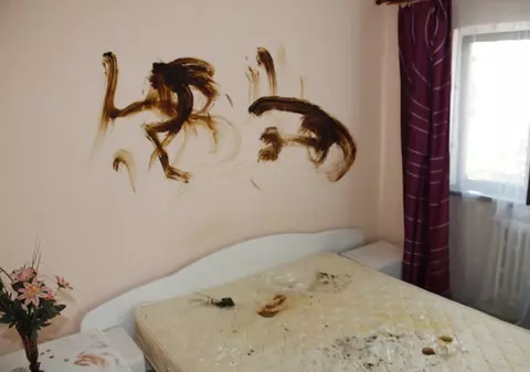 Foto | Au furat tot ce au putut, apoi au distrus o locuinţă