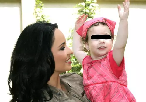 Andreea Marin Bănică se laudă cu fetiţa ei: "Violeta merge la cursuri de înot, iar la grădiniţă face muzică şi dans"