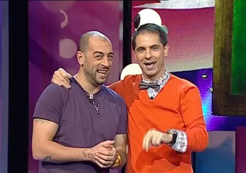 CRBL a făcut dragoste în plină zi pe Calea Victoriei! 