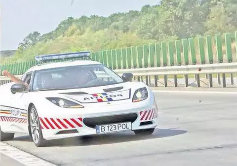 Lotus Evora S al Poliţiei Române, singura maşină pe care nu se vor monta cauciucuri de iarnă 