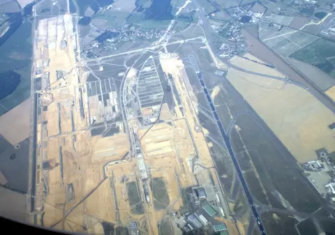 Uite ce aeroport deschid nemţii la Berlin în plină criză!
