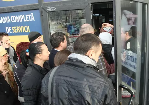 Black Friday în România! ”Vinerea reducerilor” aduce prețuri cu până la 60% mai mici | FOTO&VIDEO