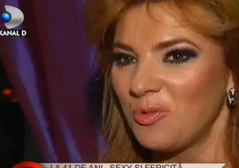 Mihaela Borcea a împlinit 41 de ani. Află ce telefon msterios a primit la miezul nopţii!