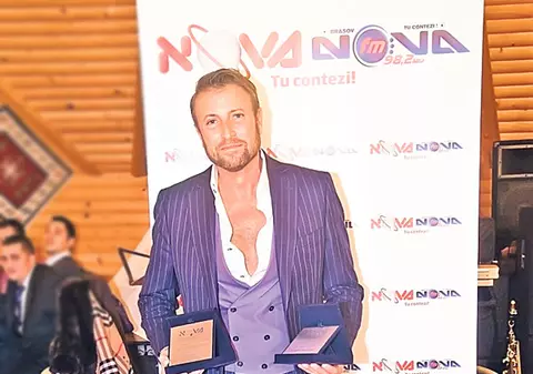 Bote, premiat la Brașov pentru că a revoluționat moda