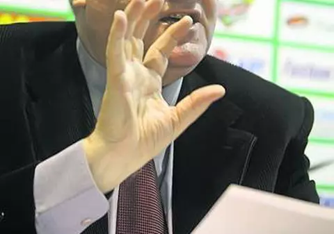 DNA susţine că Dumitru Dragomir i-a cerut mită lui Marian Iancu pentru licenţierea Timişoarei