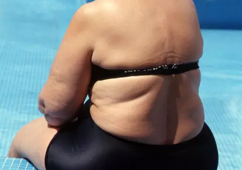 Şi-a înşelat logodnica de 130 de kilograme cu o femeie de 140