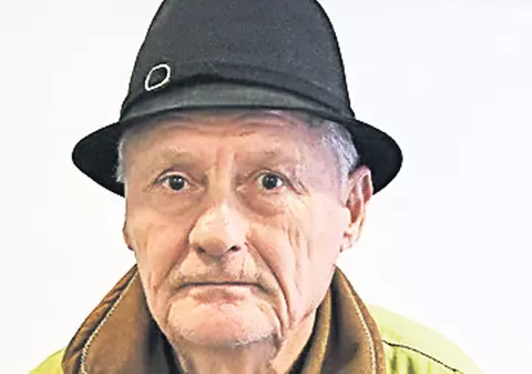 "Plătesc impozitul la maşină, deşi este radiată de 30 de ani"