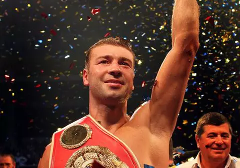 Lucian Bute, luat la mişto de americani: "Cel mai supraevaluat boxer din 2011"