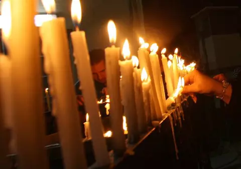 Poveste incredibilă! Exorcistul venit la Timişoara a salvat o fată măritată cu Satan!