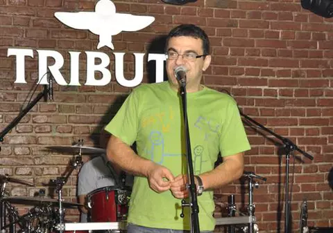 Mihai Mărgineanu a purtat la concert un tricou pictat de fiul său