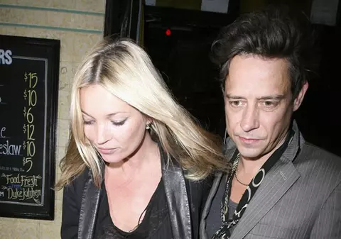 Sunt căsătoriţi de cinci luni şi deja nu se mai înţeleg. Află despre cine este vorba!