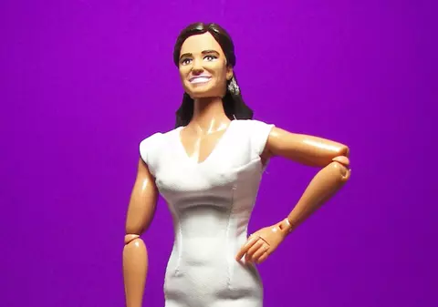 Foto | Kate şi Pippa Middleton, în varianta de plastic