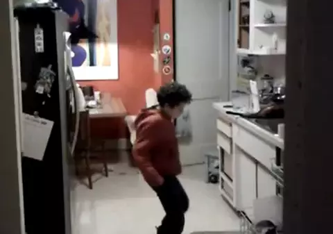 Video | Ce mişcări de superstar are puştiul acesta!