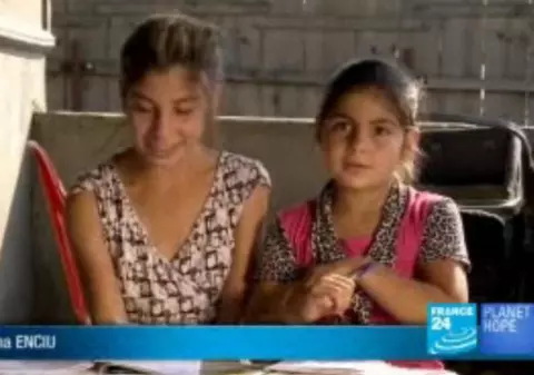 Reportaj despre romii din Bărbuleşti, la televiziunea France 24! Vezi despre ce e vorba