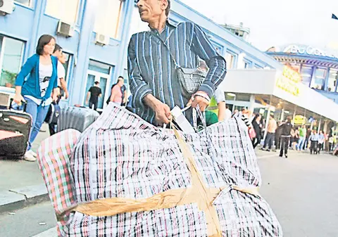 Francezii, criticați că nu au grijă de țiganii din România