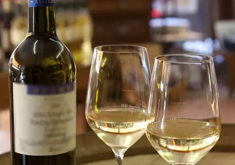 Fetiţă de doi ani din Botoşani, în comă alcoolică la spital