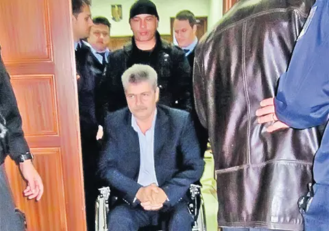 Sorin Ovidiu Vîntu îl ferește pe Mircea Geoană de tribunal