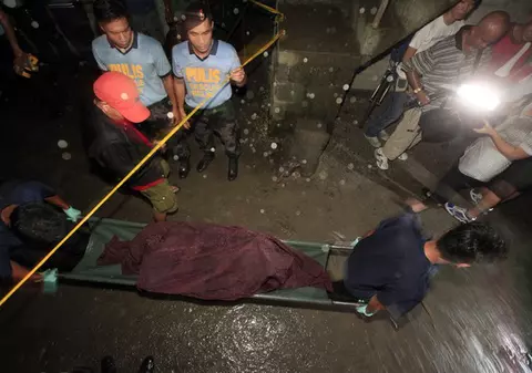 13 oameni au murit după ce un avion s-a prăbușit peste o școală în Filipine