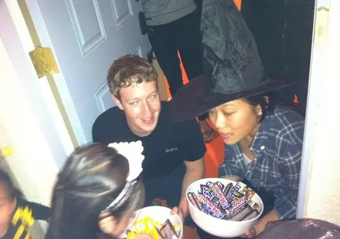 Mark Zuckerberg, trădat de Facebook! Vezi cum a ajuns victima propriei creații! FOTO