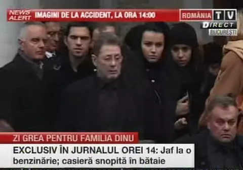 Iată-l pe Cornel Dinu, răvăşit de suferinţă, conducându-şi soţia pe ultimul drum! FOTO