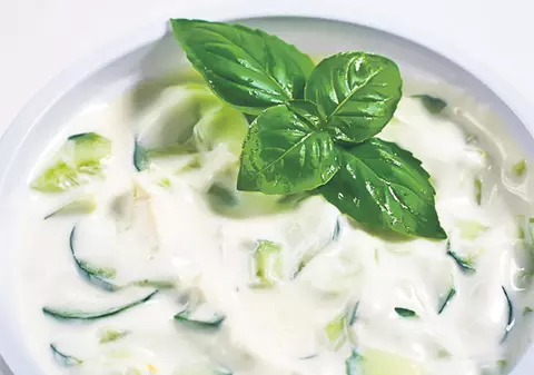 O rețetă sănătoasă | Tzatziki cu lipie