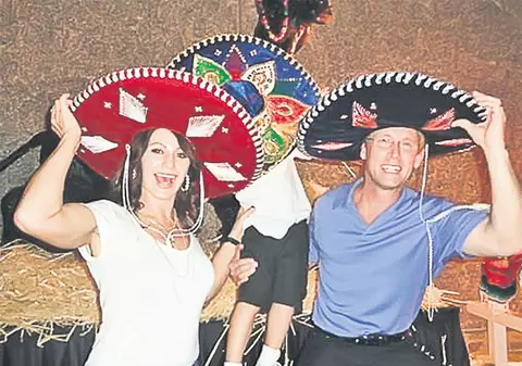 Nadia Comăneci s-a distrat  pe rupte în Mexic, la Acapulco | FOTO