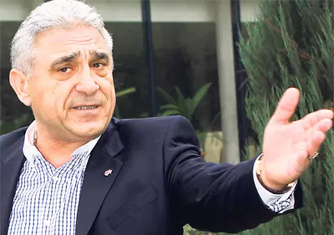 Exclusiv | Cristi Borcea și impresarii Victor și Ioan Becali sunt luaţi la mişto pe Twitter