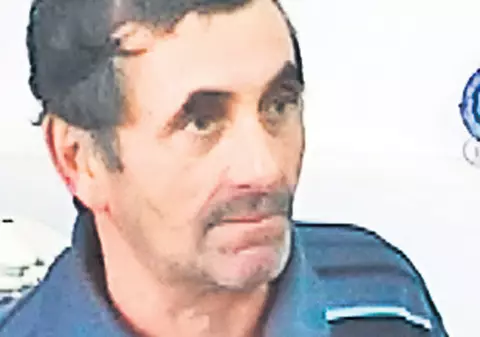 Vrea să ancheteze singur moartea mamei sale