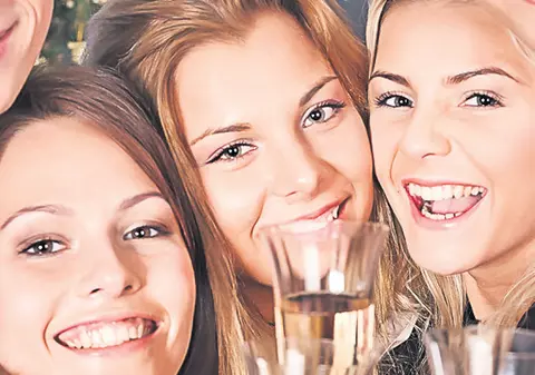 Studiu: Cum modifică starea de spirit diferitele tipuri de alcool
