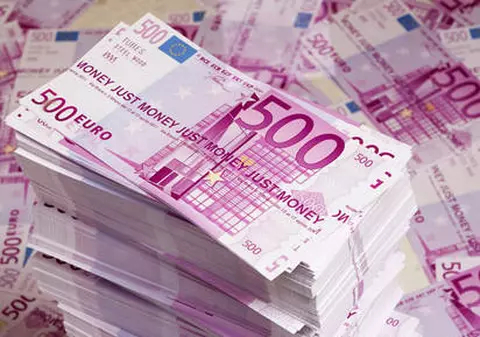 O femeie a strâns cu 150.000 de lei din înşelătorii cu locuri de muncă