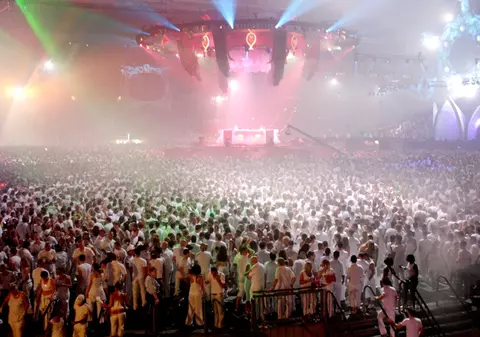Sensation, show-ul dance prezent în 20 de ţări, vine în România | VIDEO