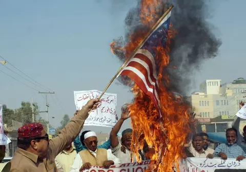 Începe războiul? Iranul susţine că a doborât un avion de recunoaştere american