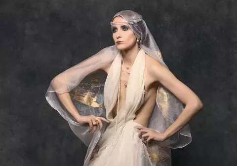 Iulia Albu păstrează şi acum o păpuşă primită de la Moş Crăciun