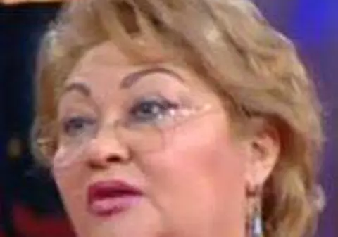 Oana Zăvoranu şi-ar fi vândut apartamentul ca să dea bani la vrăjitoare