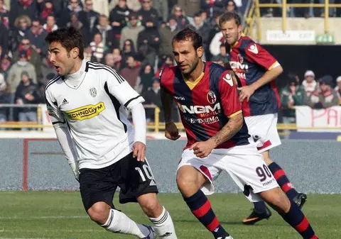 Adrian Mutu, în dosarul vrăjitoarelor! Vezi ce SMS-uri i-a trimis briliantul Vanessei