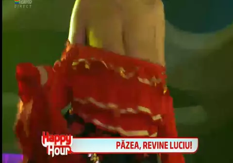 Nicoletei Luciu aproape i s-au văzut sfârcurile pe scenă