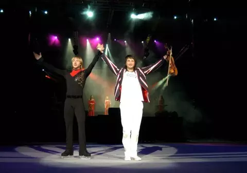 Evgeni Plushenko se reîntoarce în competiţiile de patinaj artistic