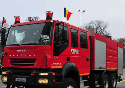 Merg la şcoală cu autospeciala pompierilor