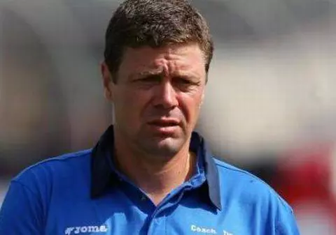 Selymeş a fost demis de trei ori în 18 etape!