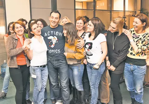 Ştefan Stan, "Vocea României", le-a cucerit şi pe fetele din redacţia ziarului Libertatea, dar rămâne modest: "Nu sunt un macho cu mii de gagici la activ" | EXCLUSIV