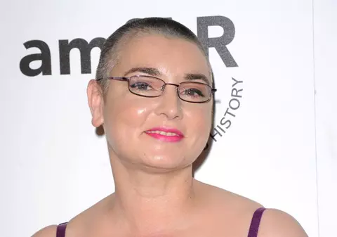 Sinead O'Connor merge a patra oară la altar