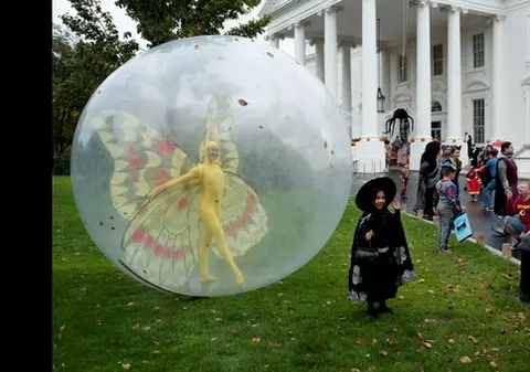 Scandal la Casa Albă! În plină criză, Obama a găzduit o petrecere extravagantă! FOTO