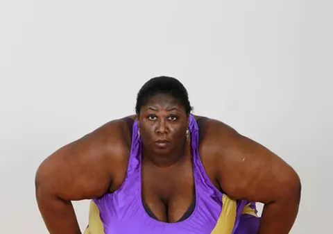 OH, MAMAAAA! Cu ”mititica” asta nu e de glumit! FOTO