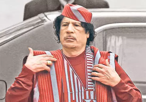 Gaddafi a cerut 200 de femei înalte când a vizitat Italia. Ce s-a întâmplat le-a îngrozit!