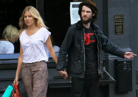 Sienna Miller este însărcinată