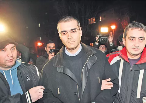 Teroristul cu ac: «Așa intru eu în vorbă cu femeile»