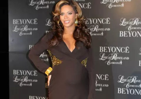 Beyonce a devenit mamă. Cântăreața a născut o fetiță