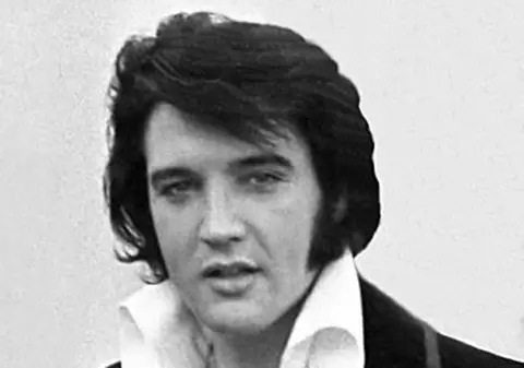 Marele Elvis Presley ar fi împlinit 77 de ani